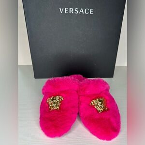 NWT Versace pink furry slippers size 37